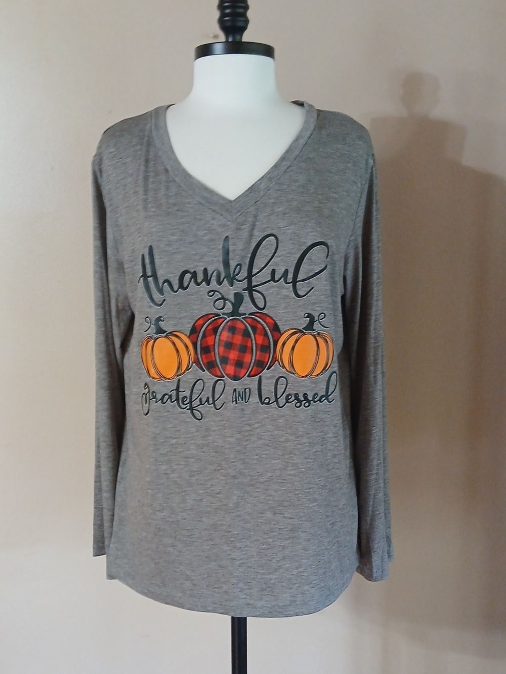 Women's Grey V-Neck Long Sleeve Top - Thankful Graphic